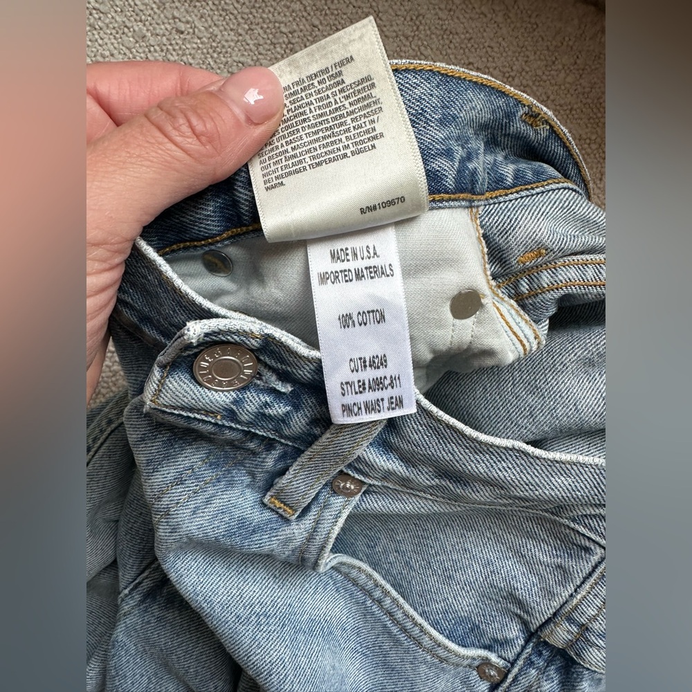 AGOLDE 90s Pinch Waist High Rise Jean in light wash size 25 - Picture 10 of 10